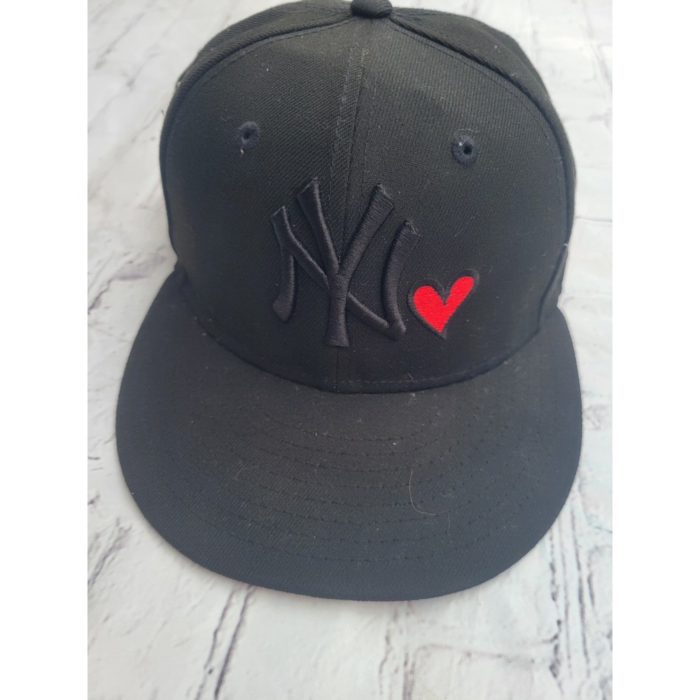 New Era 59FIFTY New York Yankees Black Red Heart World Series Fitted Hat 7‎ 3/8